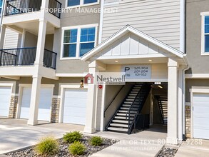 Building Photo - 1816 W Eaglewood Dr