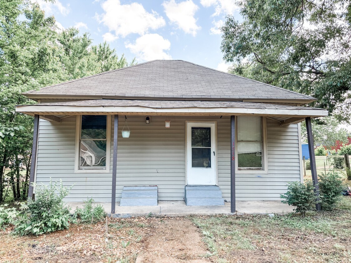 Foto principal - 1518 S College St