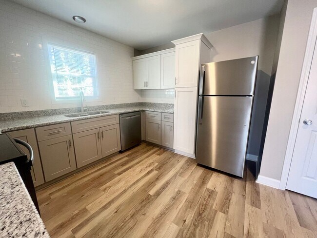 Foto del edificio - 317 E Gilbreath St