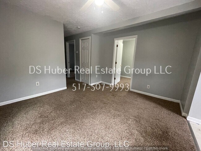 Building Photo - 2 br, 1 bath House - 620 N Foster Ave