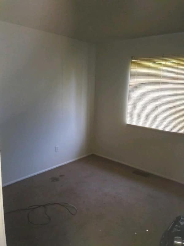 Building Photo - 1725 Roselawn Dr