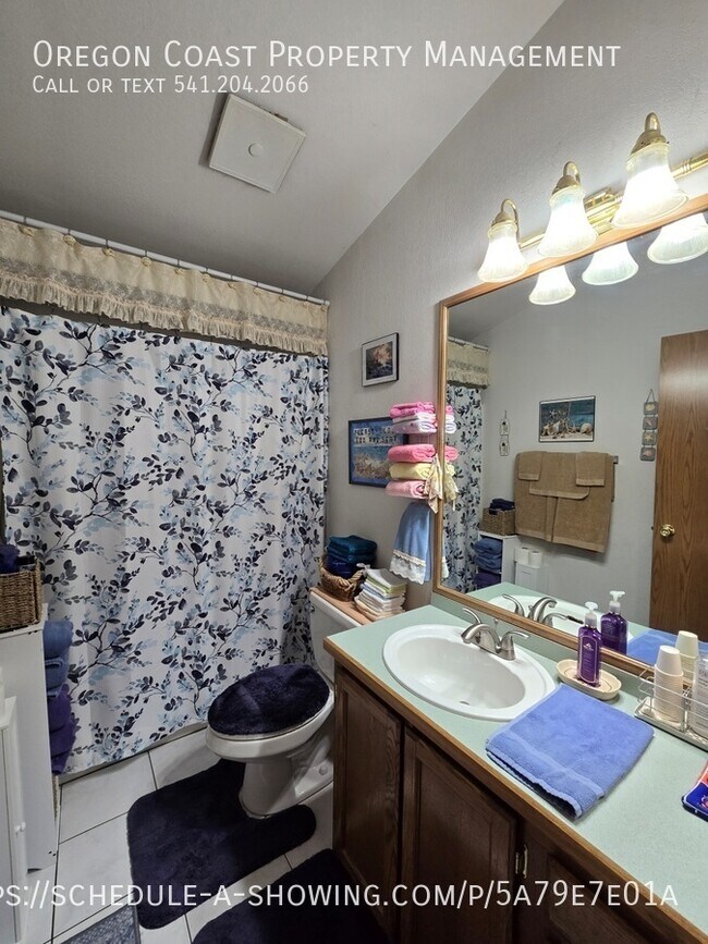 Foto del edificio - 3bed/2bath Home in Bayshore Community - Av...