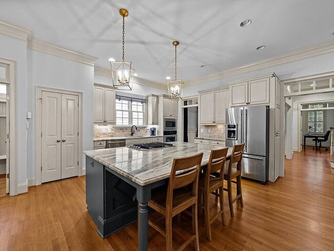 Building Photo - Build Equity While Leasing - Lease and Own...
