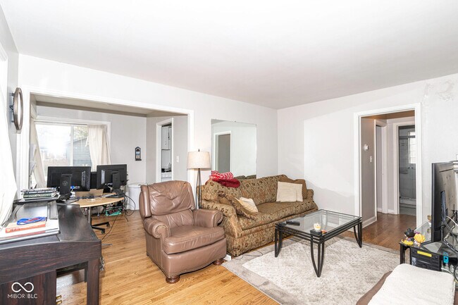 Foto del edificio - 5303 N College Ave