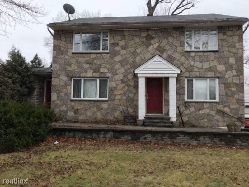 Primary Photo - 273 Saddle River Rd
