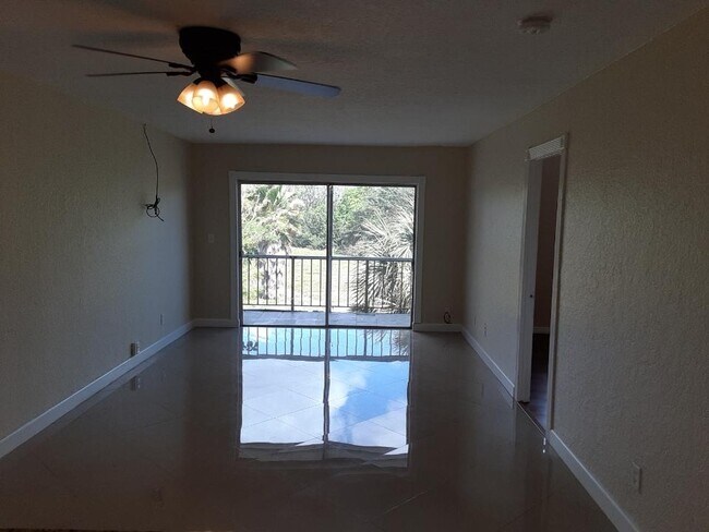 Foto del edificio - 1021 NW 45th St