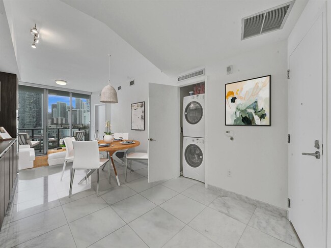 Foto del edificio - 2900 NE 7th Ave