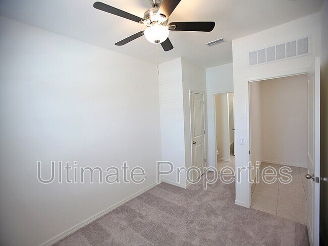 Foto del edificio - 5923 N 200th Ave