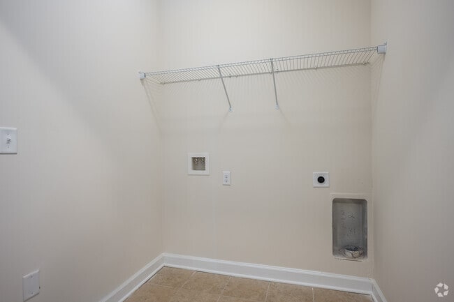 laundry room - Groves at Berry Creek