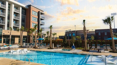 Building Photo - Bennet at BullStreet