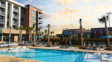 Building Photo - Bennet at BullStreet