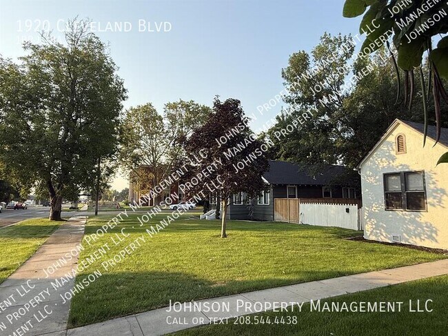 Building Photo - 1920 Cleveland Blvd