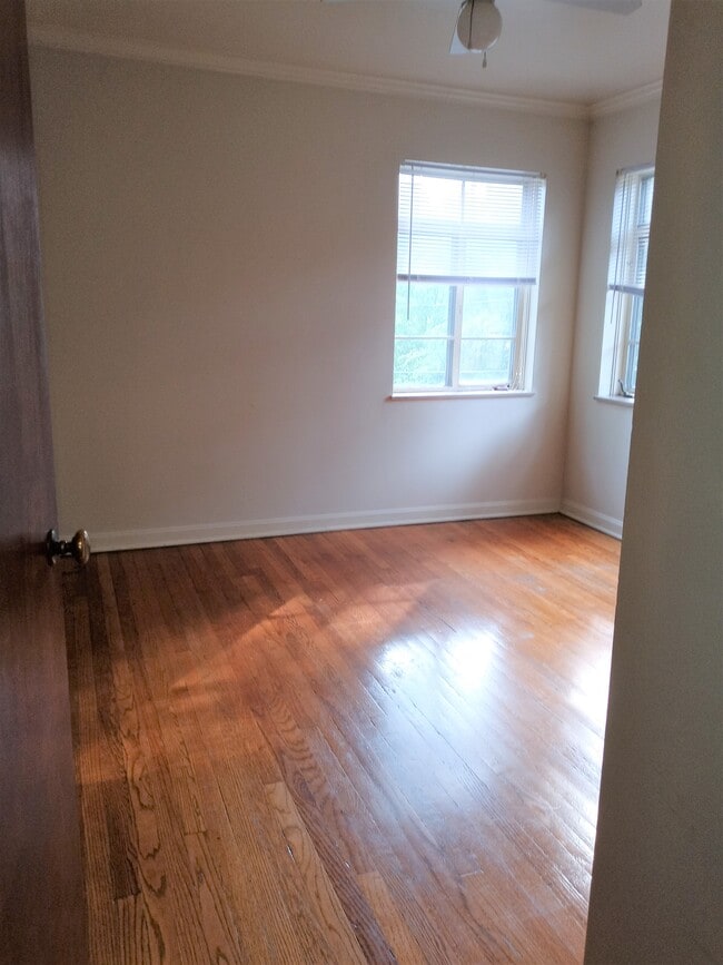 Building Photo - 2109 Braewick Cir