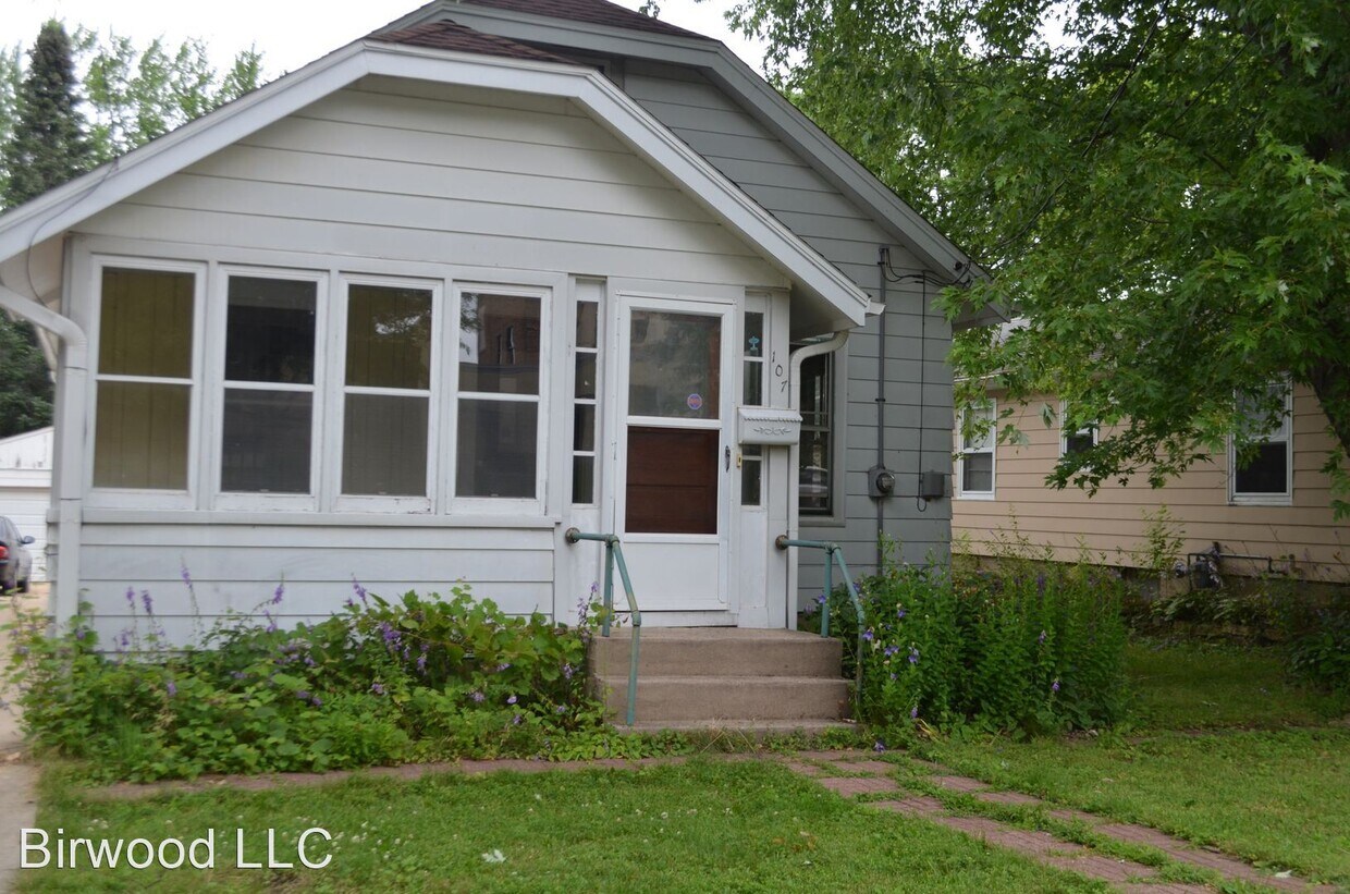 Primary Photo - 3 br, 1 bath House - 107 Nichols Rd.