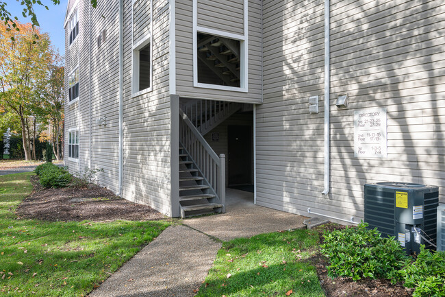 Building Photo - 29 Cape Dorey Dr