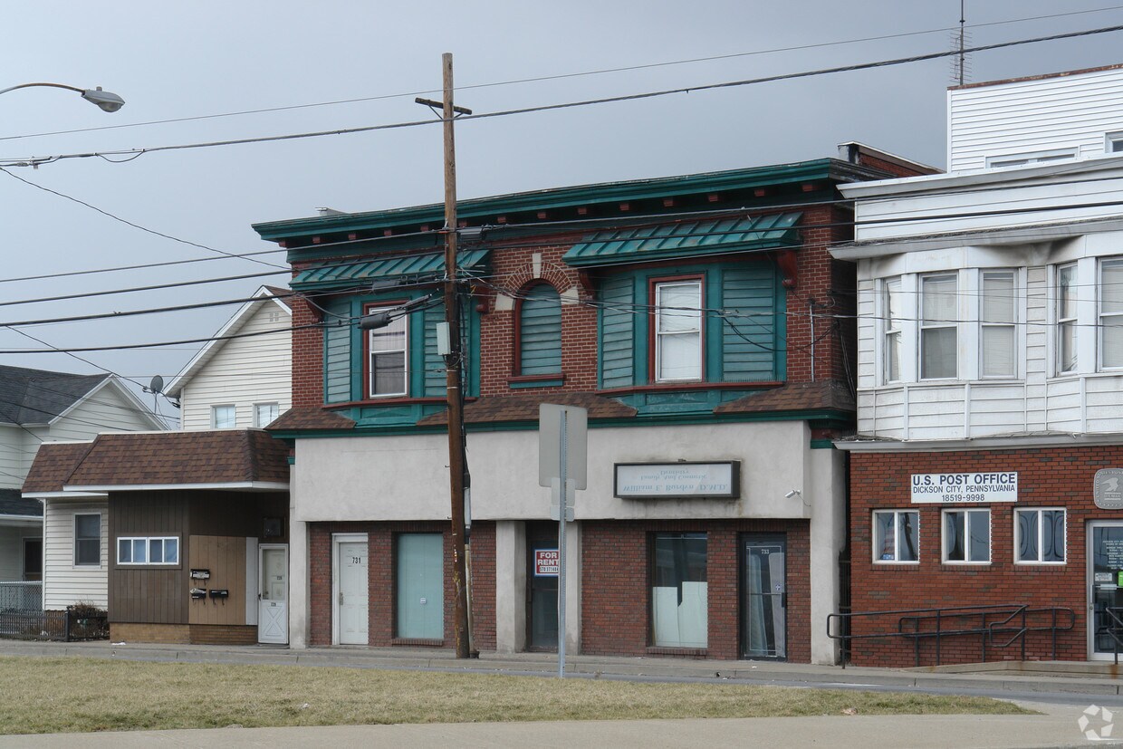 Building Photo - 731-733 Main Ave