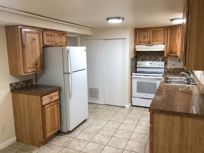 Photo - 1015 Roosevelt Ave Apartment