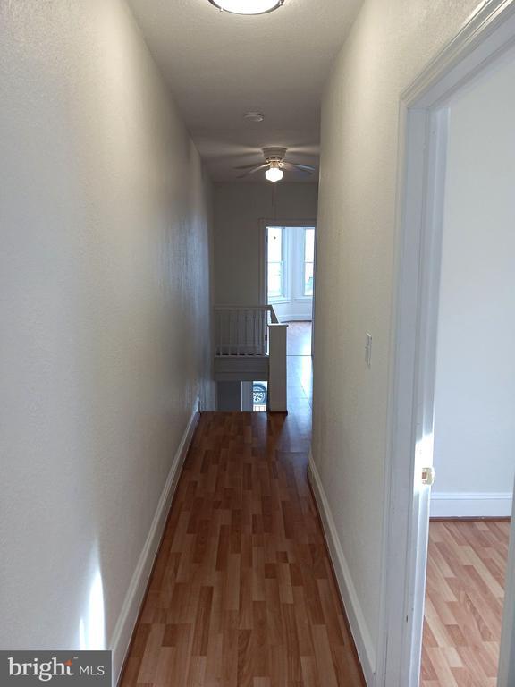 Foto del edificio - 1238 N Alden St