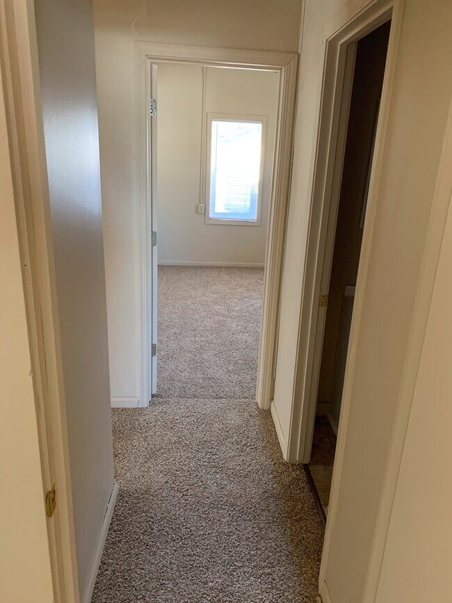 Foto del edificio - 2 Bedroom 1 Bathroom Home  $895!