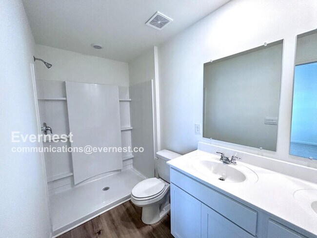 Foto del edificio - 1455 Long Leaf Ln
