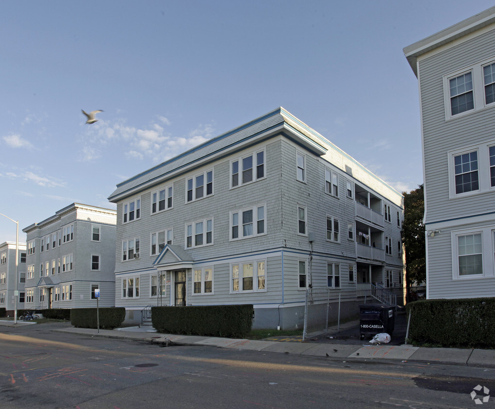 Building Photo - 30 Surfside Rd