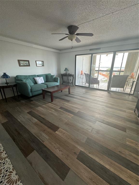 Building Photo - 830 S Gulfview Blvd