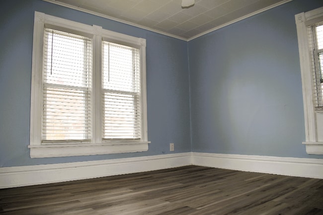 Building Photo - 6013 37th Ave