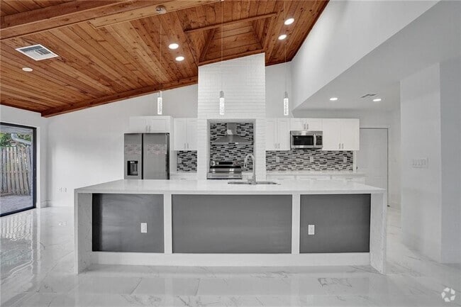 Building Photo - 8060 NW 45th St
