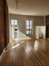 Building Photo - 1744 Blake St
