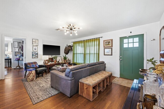 Foto del edificio - Charming 3/2/2 in Midway Hollow Coming Soon