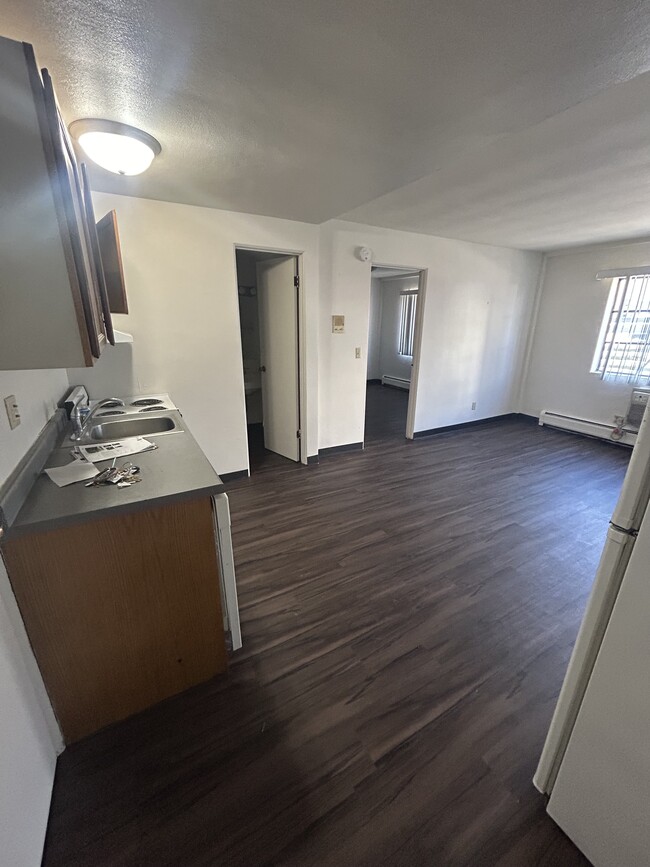 126 s Franklin/1BD - Capital Park Apartments