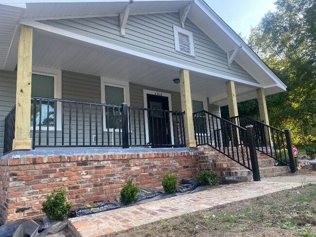 Foto del edificio - 2306 Pendleton St