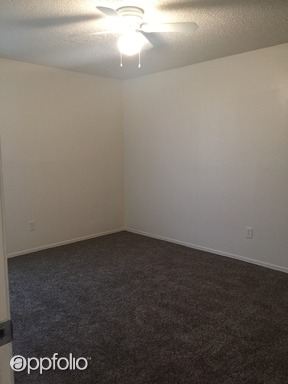 Building Photo - 1331 Glen Oaks Ct
