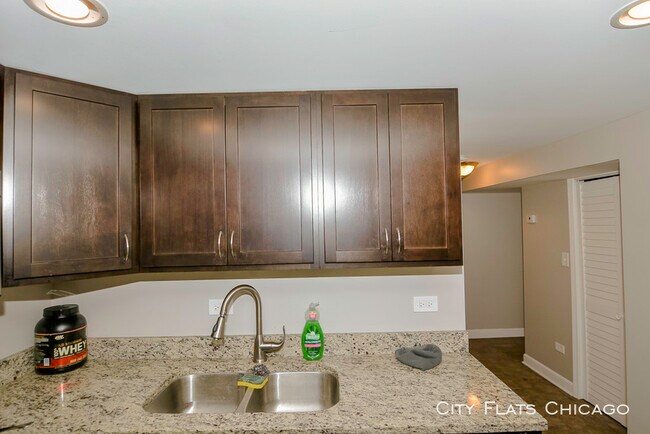 Building Photo - 2968 N Lawndale Ave