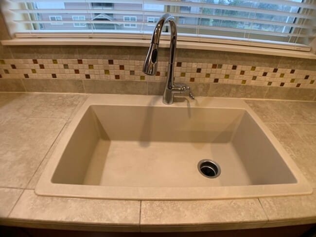 Building Photo - 45 Central Unit - 2 Bedrooms, 2 baths, 988 Sq. Ft.