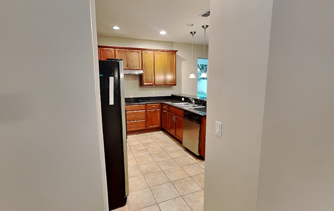 Building Photo - 11843 Verrazano Dr