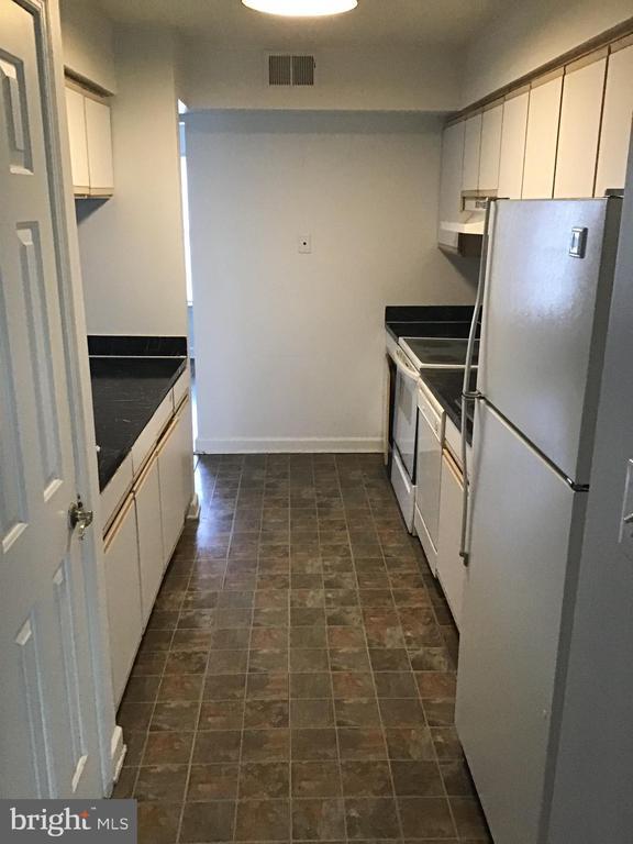 Foto principal - 6200 St Ignatius Dr