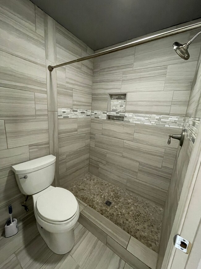 Foto del edificio - 2528 Belle Grove Dr