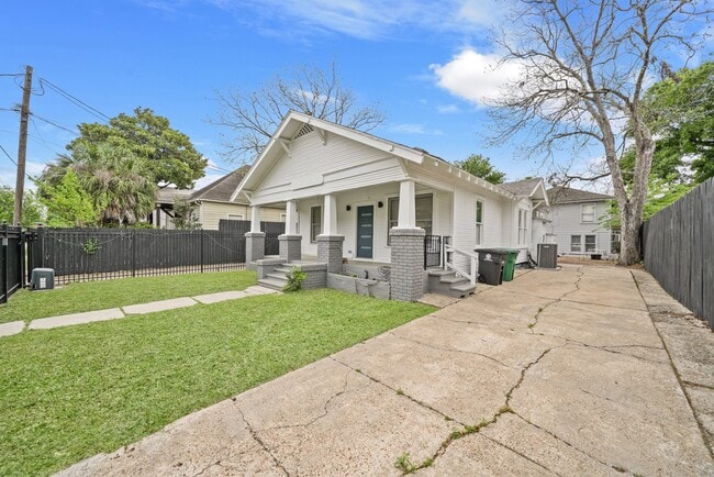 Building Photo - 114 Redan St