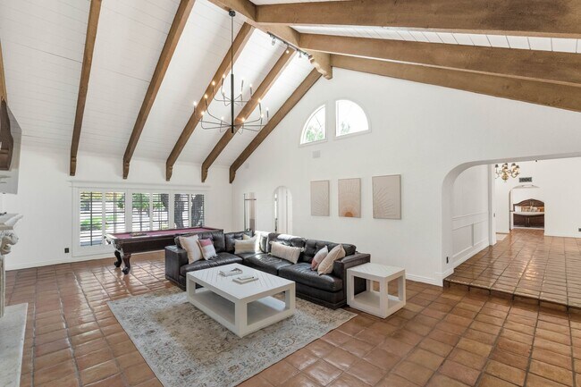 Foto del edificio - 8712 N 68th St