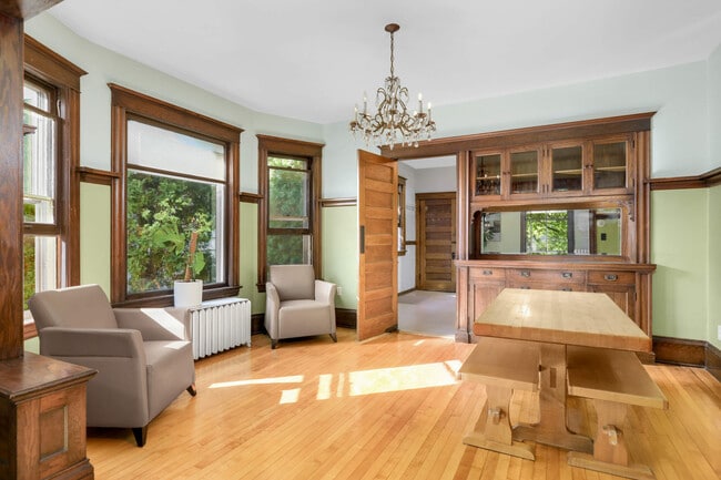 dining room - 2220 26th Ave S