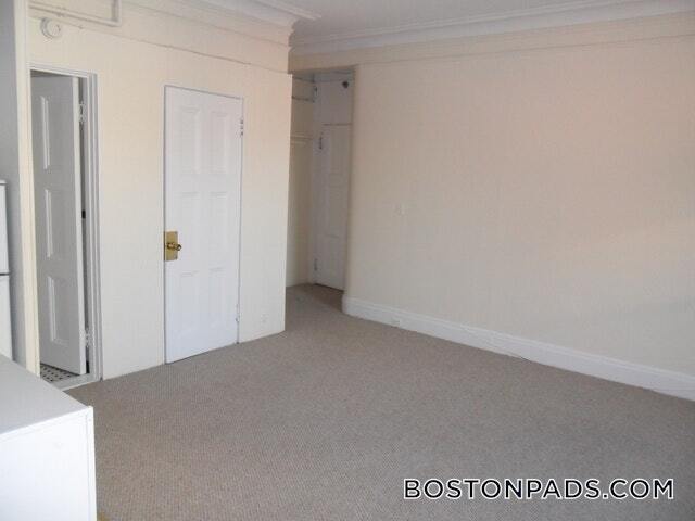 Building Photo - 62 Boylston St