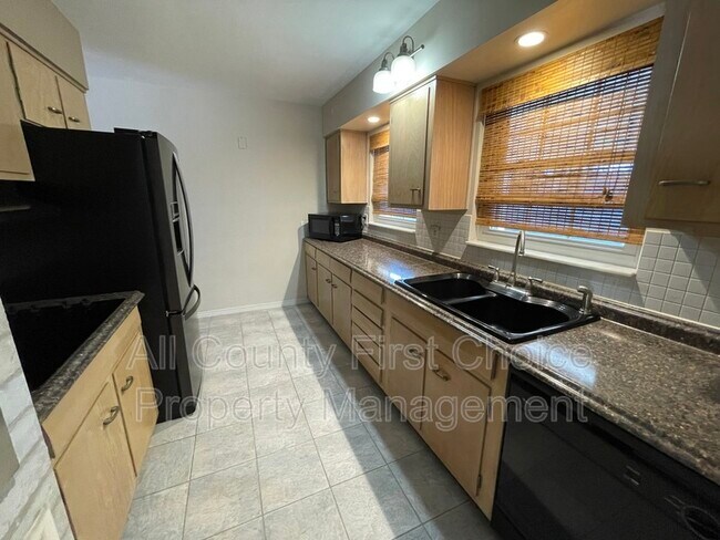 Foto del edificio - 12098 83rd Ave N