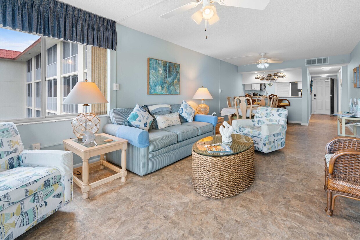 Foto principal - 25901 Hickory Blvd