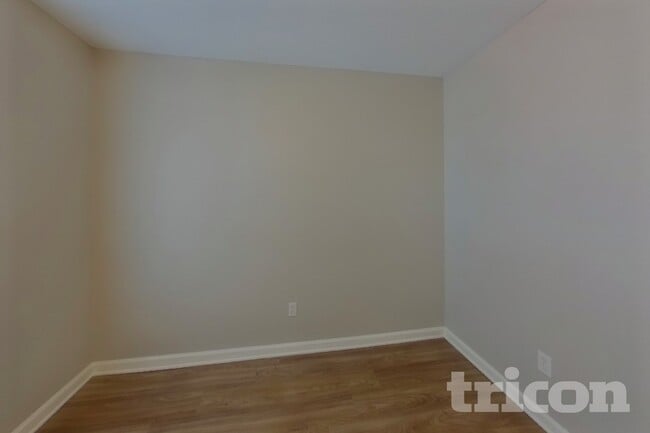 Building Photo - 163 Brooksong Dr