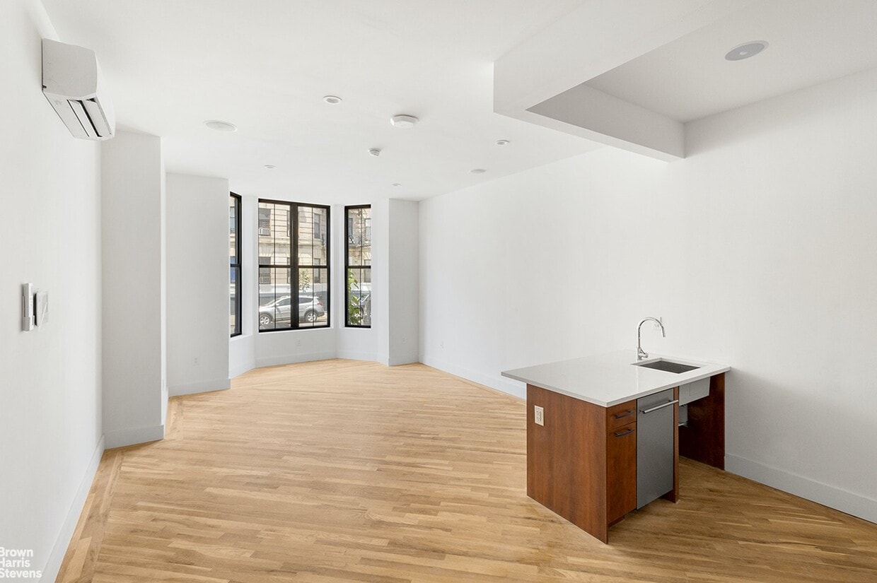 1106 Gates Ave Unit GARDEN, Brooklyn, NY 11221 Room for Rent in