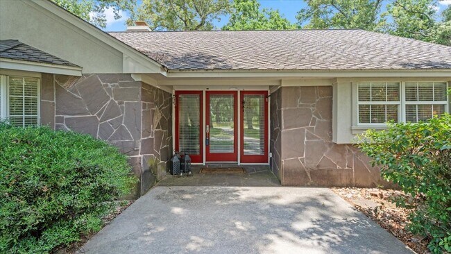 Foto del edificio - 9502 Rolling Oaks