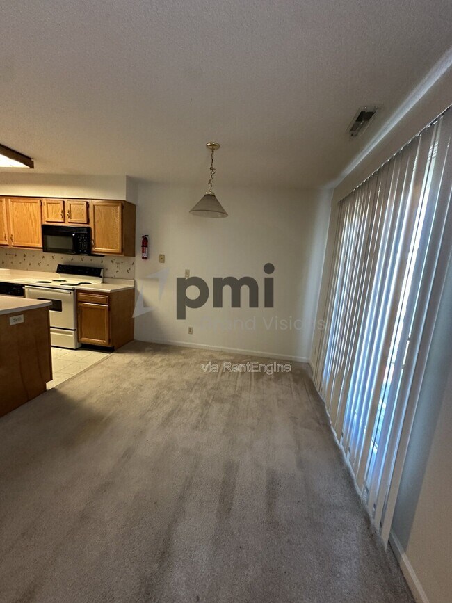 Foto del edificio - 1308 Arthur Ave