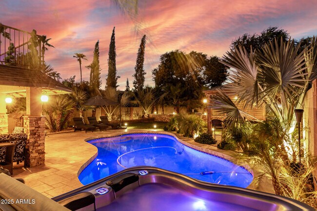 Foto del edificio - 5956 E Phelps Rd