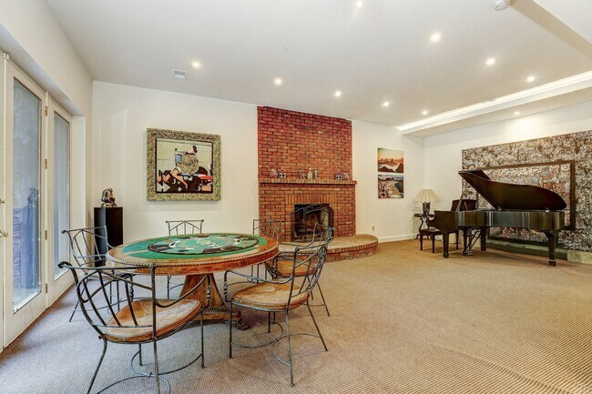 Foto del edificio - 25 Highfield Ct